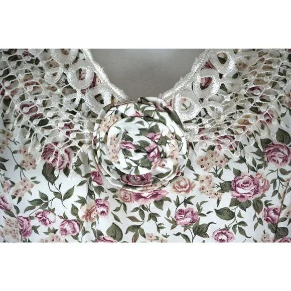Vintage Paquette Too! Floral Dress with Rosette and Lace Collar Garden Cottage T - Picture 3 of 14